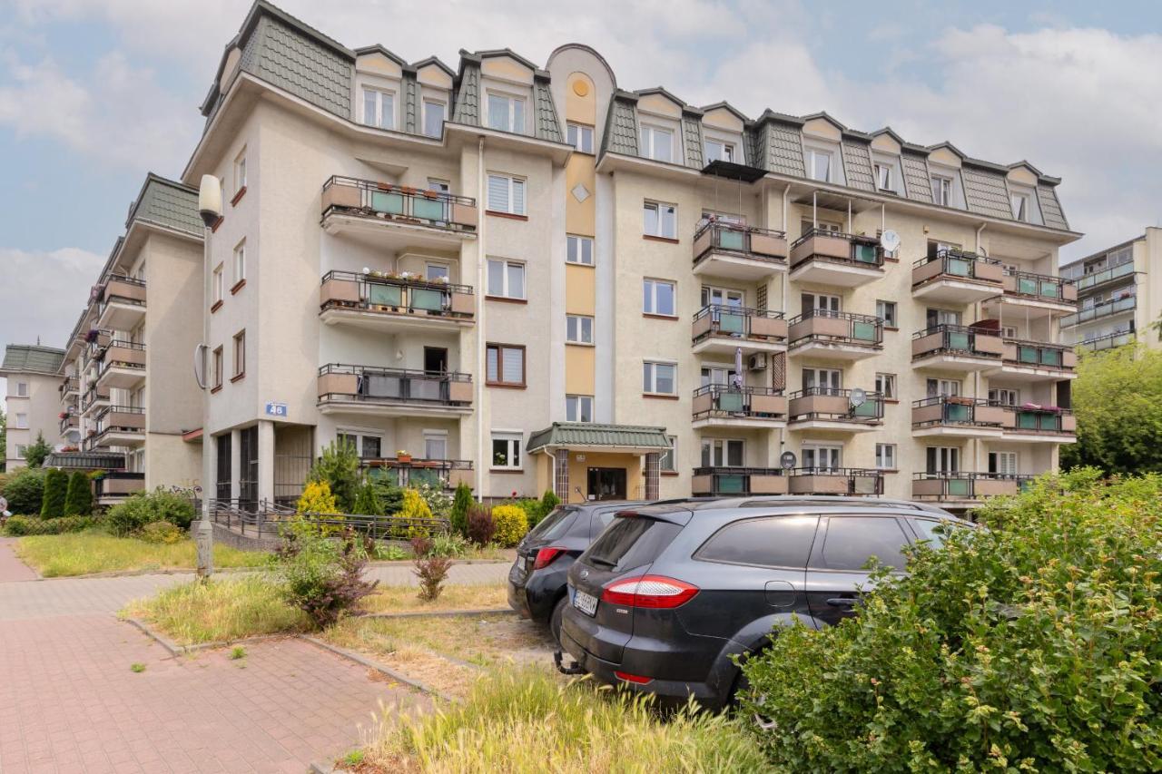 Spacious & Quiet 1 Bedroom Apartment In Pruszkow By Noclegi Renters エクステリア 写真
