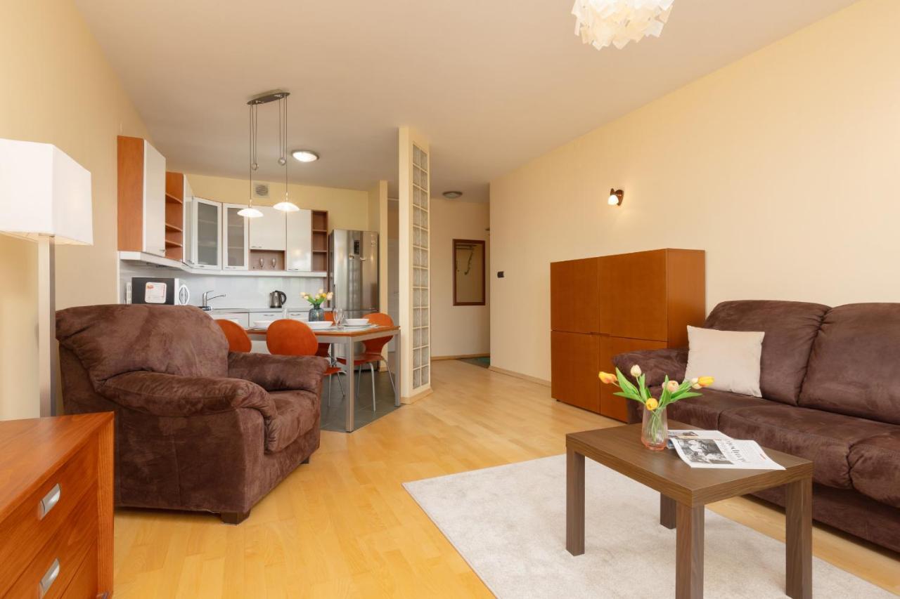 Spacious & Quiet 1 Bedroom Apartment In Pruszkow By Noclegi Renters エクステリア 写真